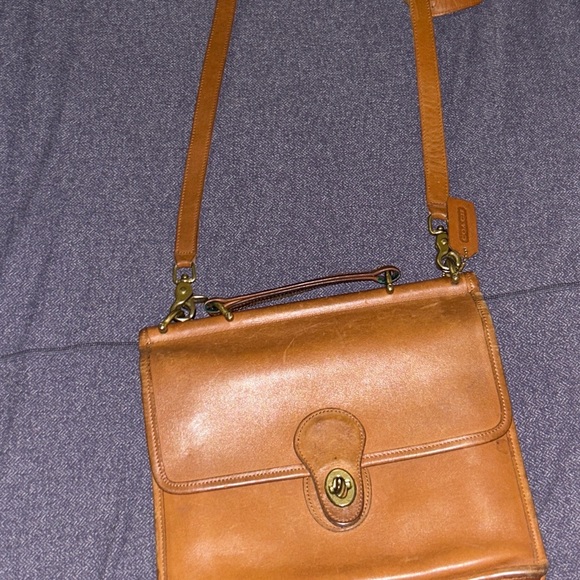 Coach Willis 9927 Vintage Tan  Leather coach satchel purse, turn key closure. - Picture 1 of 9